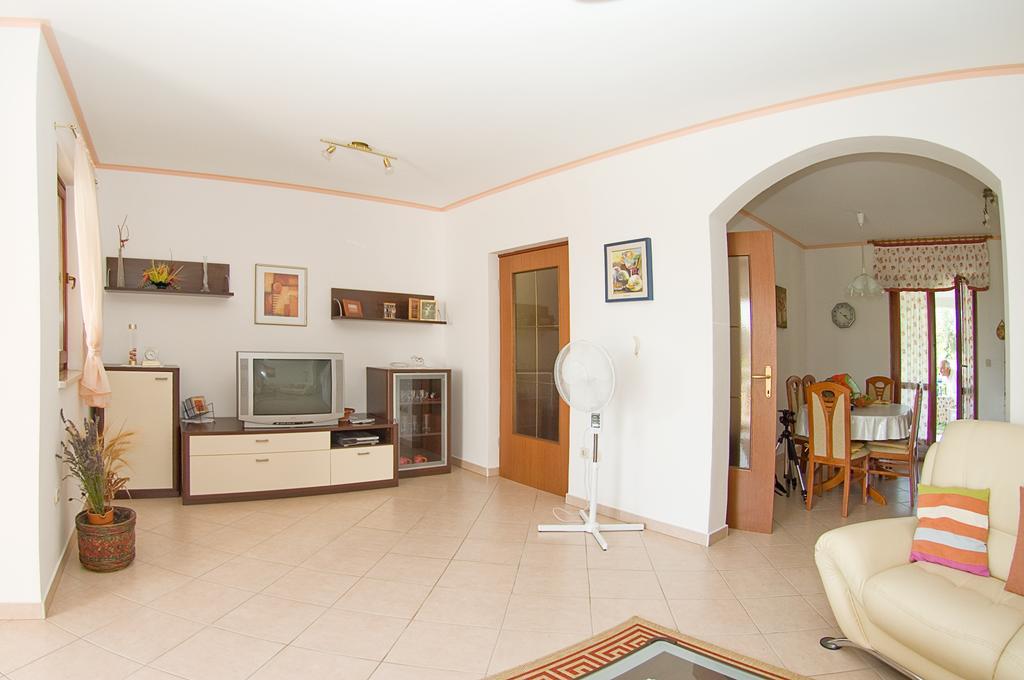 Holiday Home Magnolia Tar-Vabriga 객실 사진