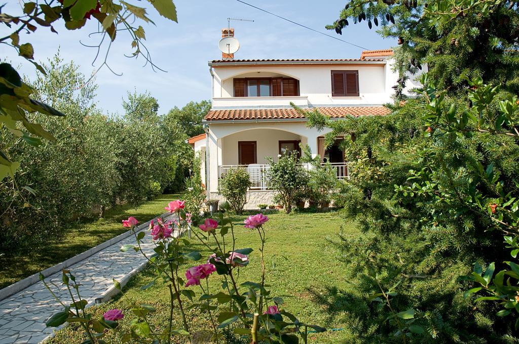 Holiday Home Magnolia Tar-Vabriga 객실 사진