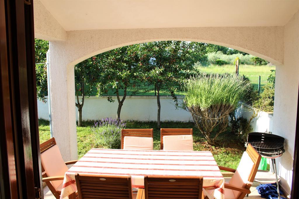 Holiday Home Magnolia Tar-Vabriga 외부 사진